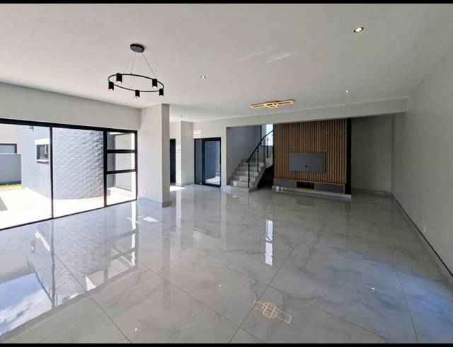 4 BEDROOM HOUSE FOR SALE IN FOUNTAINBROOK ESTATE